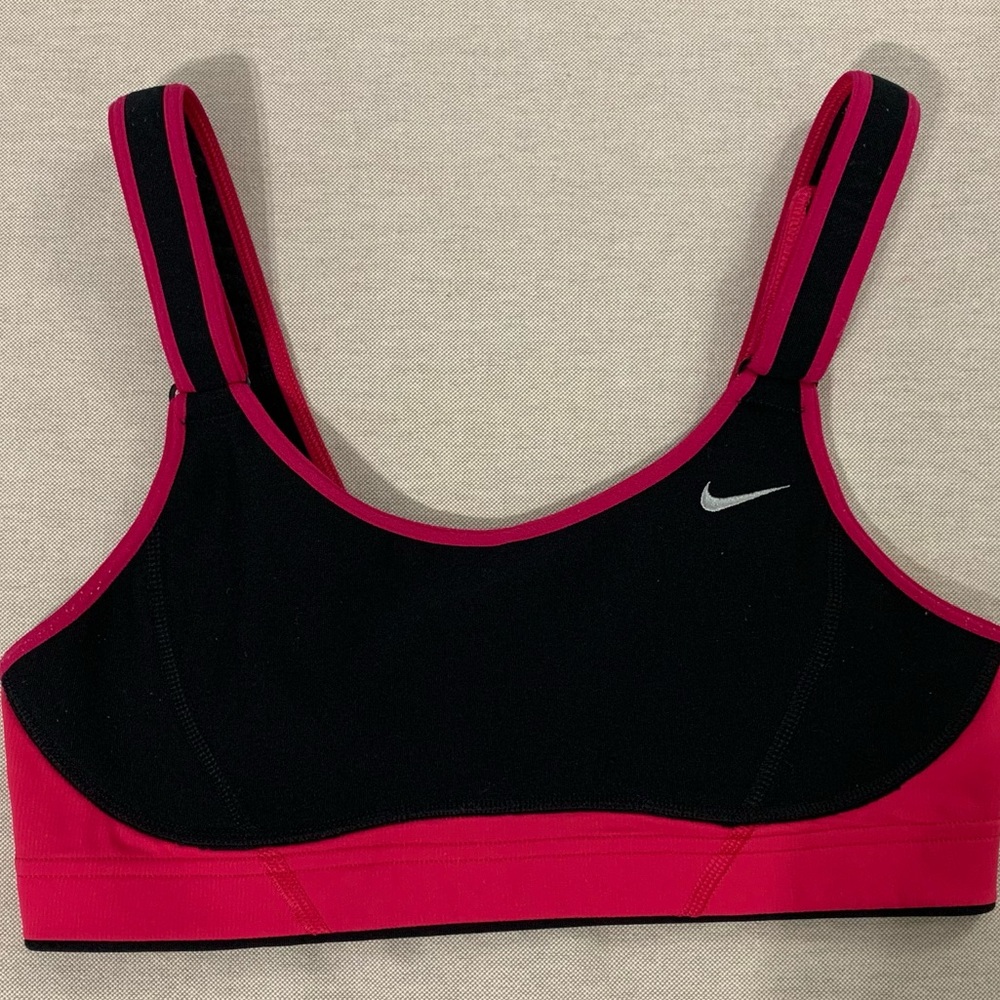 Nike swift dri-fit bra Size small for C/D cup